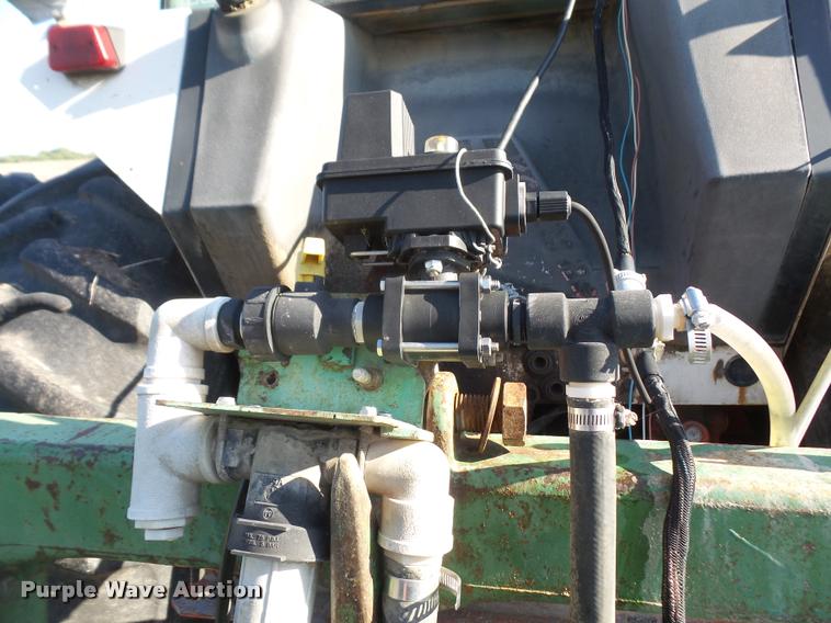 image for item DA6278 Kinze 2600 no-till split row planter