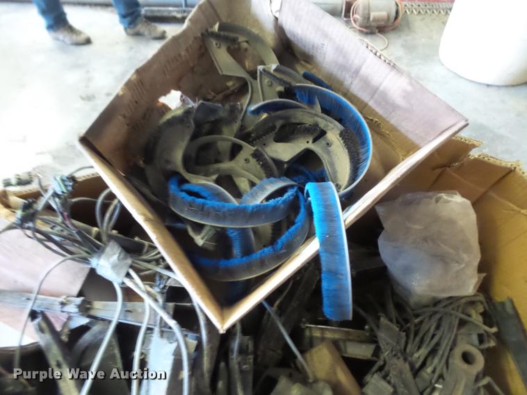 image for item DA6278 Kinze 2600 no-till split row planter