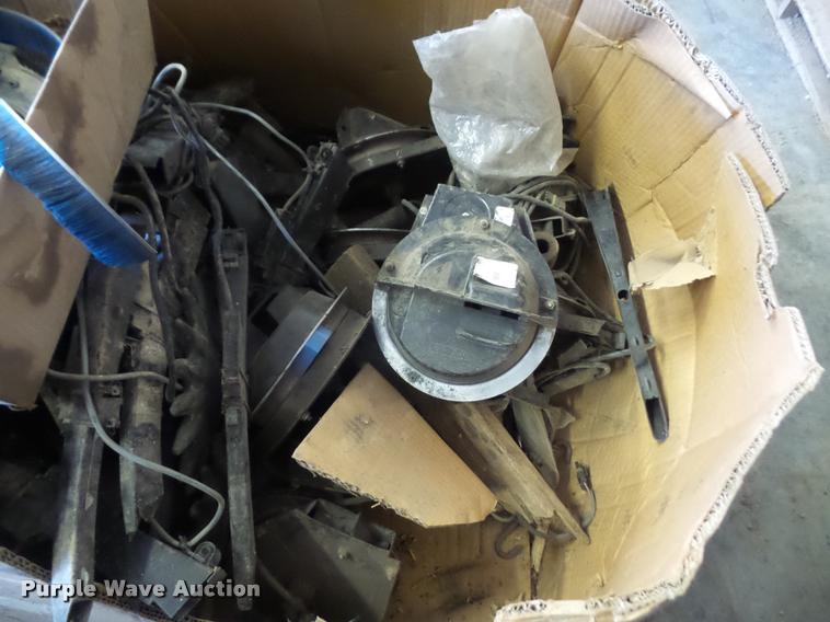 image for item DA6278 Kinze 2600 no-till split row planter