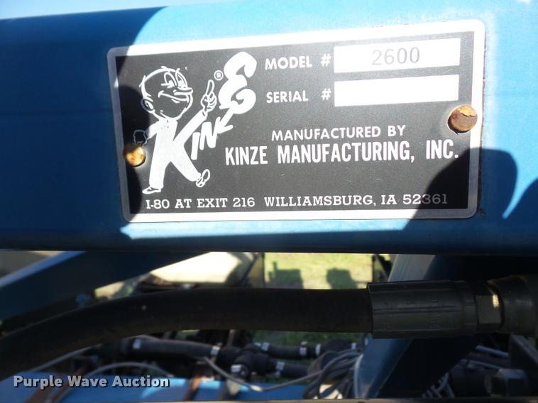 image for item DA6278 Kinze 2600 no-till split row planter