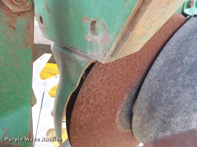 image for item DA6323 John Deere 7000 no-till planter