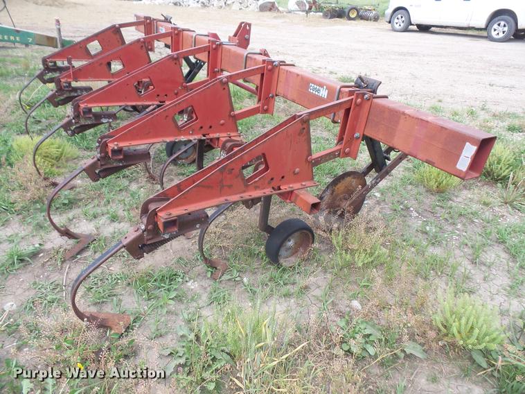 image for item DA6324 Case IH 183 row crop cultivator