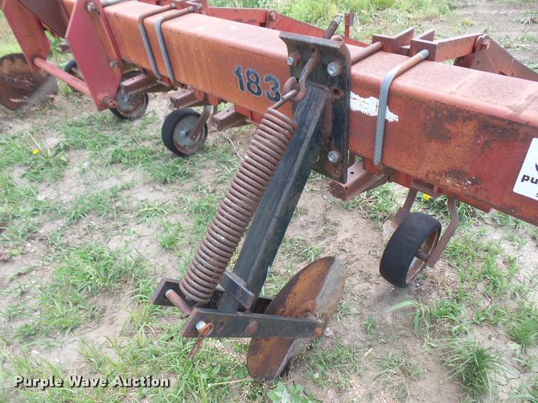 image for item DA6324 Case IH 183 row crop cultivator