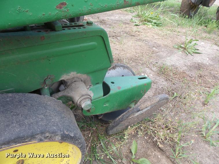 image for item DA6325 John Deere 7100 planter