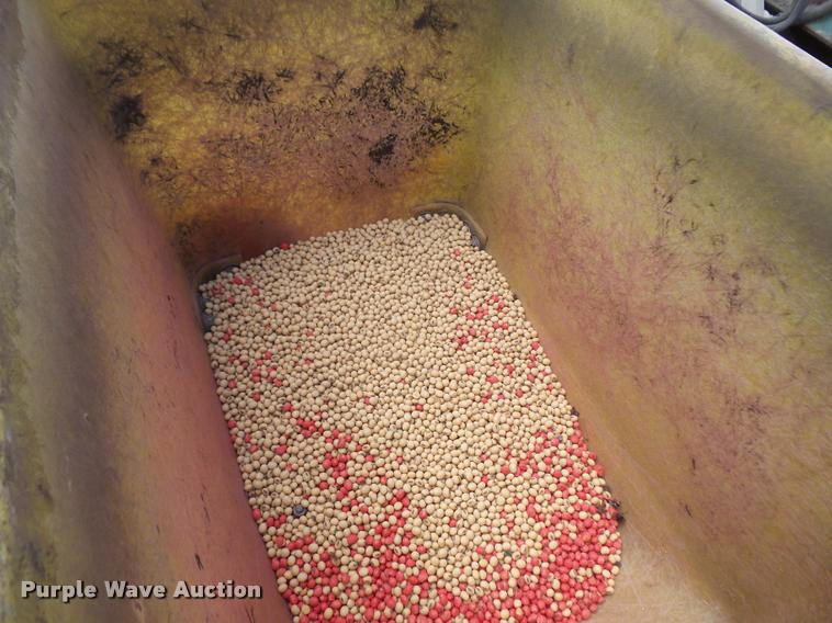 image for item DA6325 John Deere 7100 planter