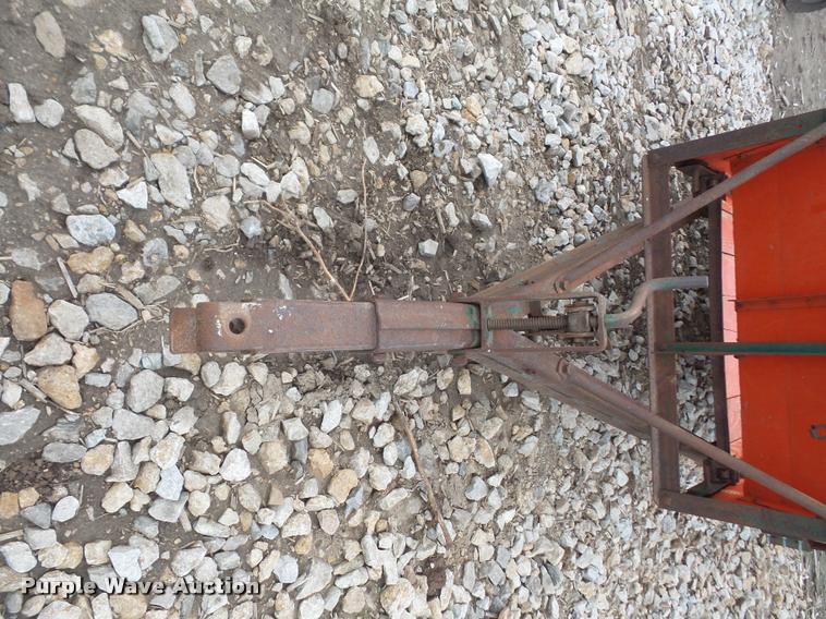 image for item DA8165 New Idea No. 12A manure spreader