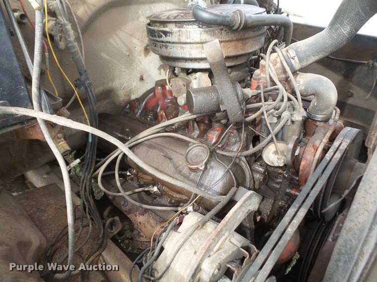 image for item DA8187 1969 International Loadstar 1700 grain truck