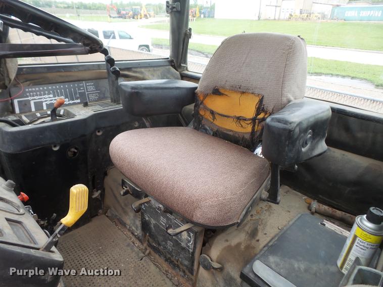 image for item DA8204 1979 John Deere 8440 4WD tractor