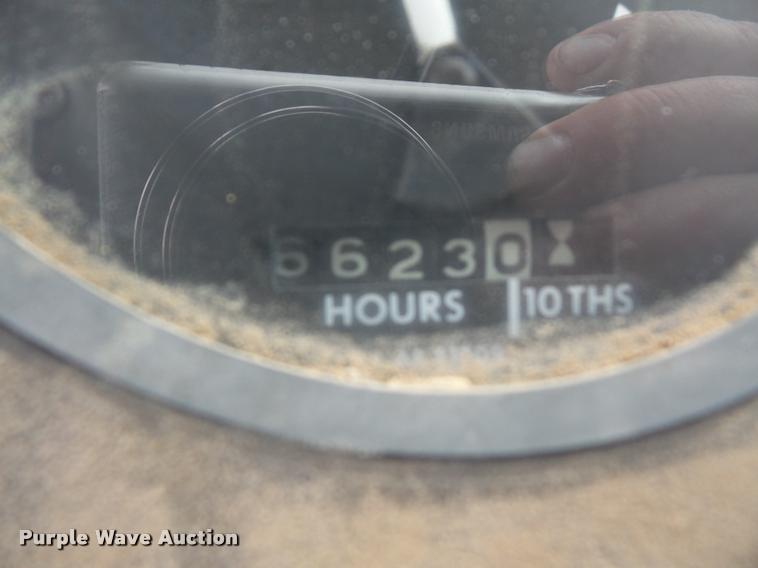 image for item DA8204 1979 John Deere 8440 4WD tractor