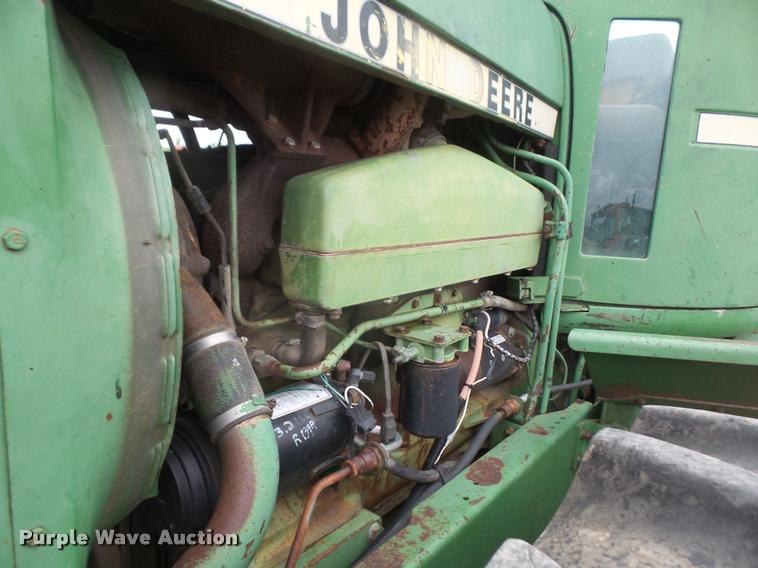 image for item DA8204 1979 John Deere 8440 4WD tractor