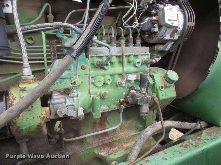 image for item DA8204 1979 John Deere 8440 4WD tractor