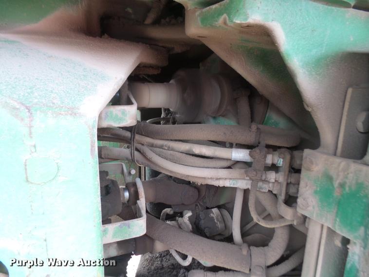 image for item DA8204 1979 John Deere 8440 4WD tractor