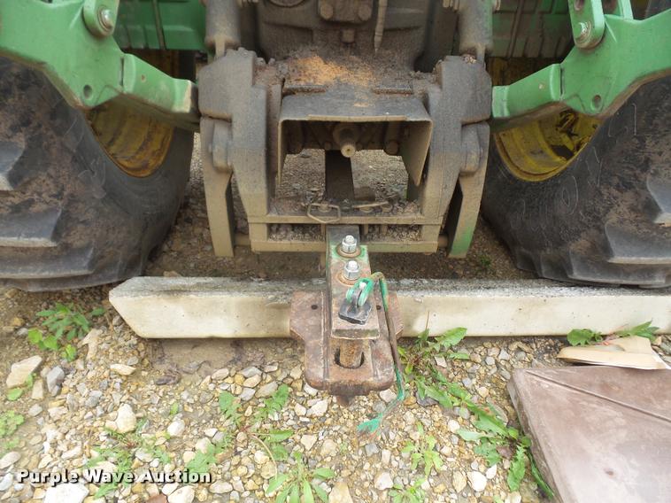 image for item DA8204 1979 John Deere 8440 4WD tractor