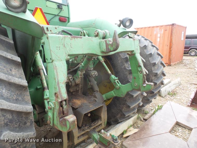 image for item DA8204 1979 John Deere 8440 4WD tractor