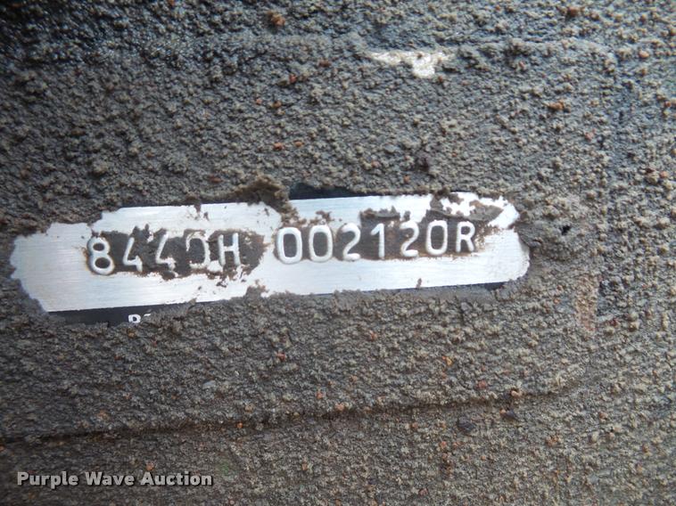 image for item DA8204 1979 John Deere 8440 4WD tractor