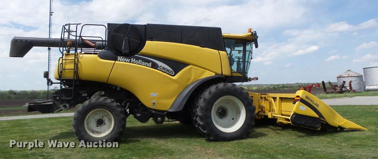 image for item DB1305 2005 New Holland CR960 combine