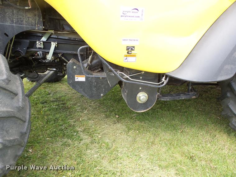 image for item DB1305 2005 New Holland CR960 combine