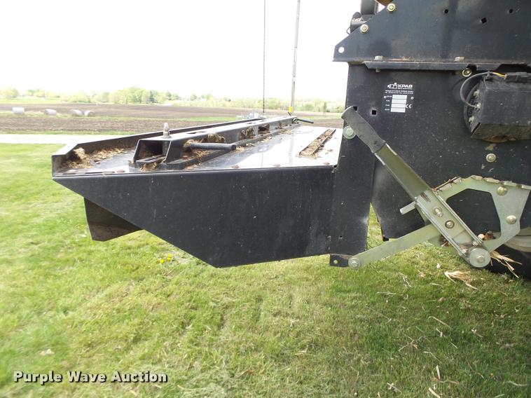 image for item DB1305 2005 New Holland CR960 combine
