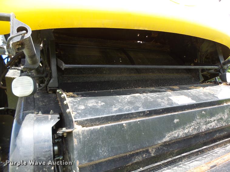 image for item DB1305 2005 New Holland CR960 combine