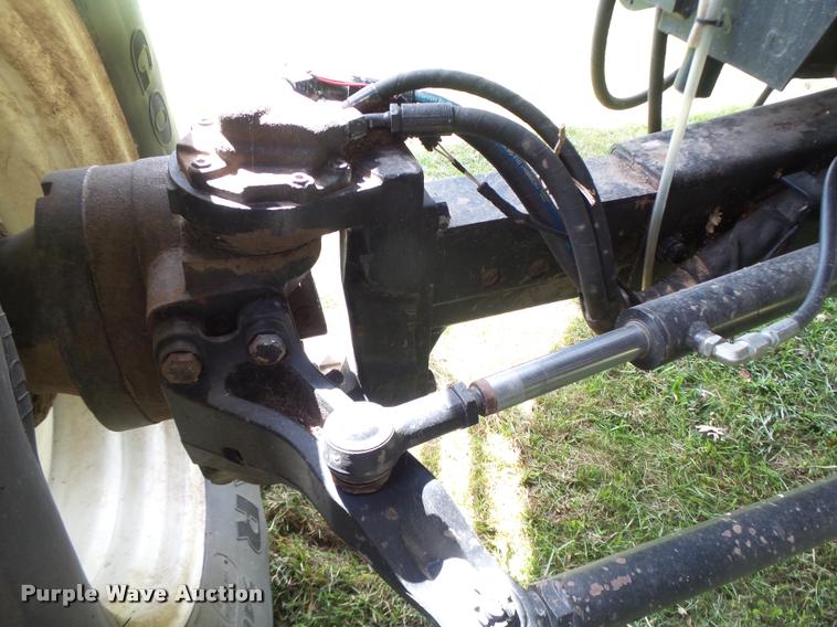 image for item DB1305 2005 New Holland CR960 combine