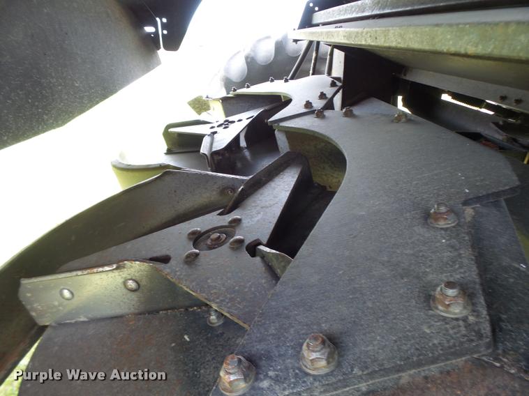 image for item DB1305 2005 New Holland CR960 combine