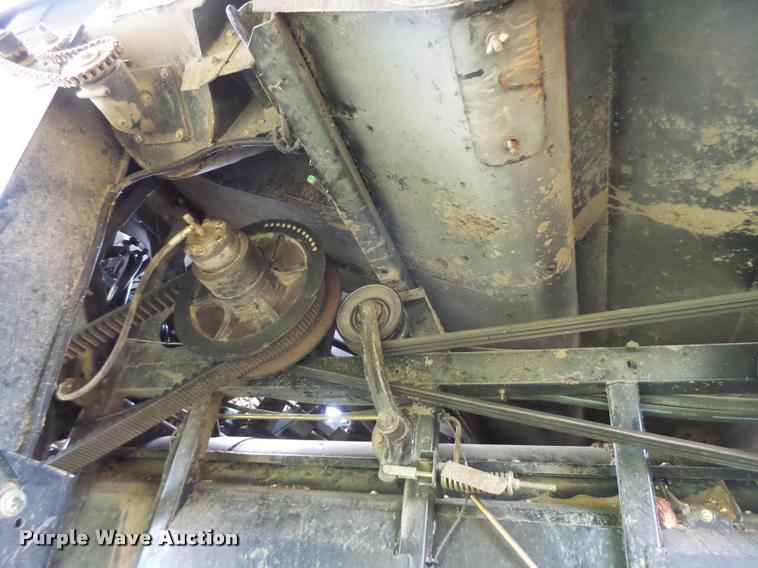 image for item DB1305 2005 New Holland CR960 combine