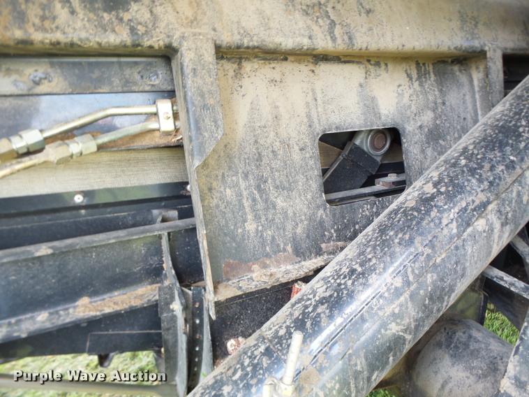 image for item DB1305 2005 New Holland CR960 combine