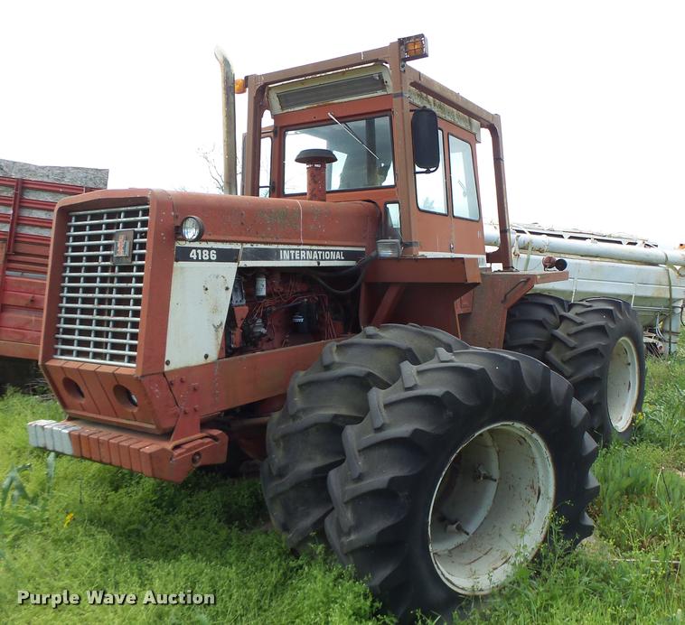 image for item DB1309 International 4186 4WD tractor