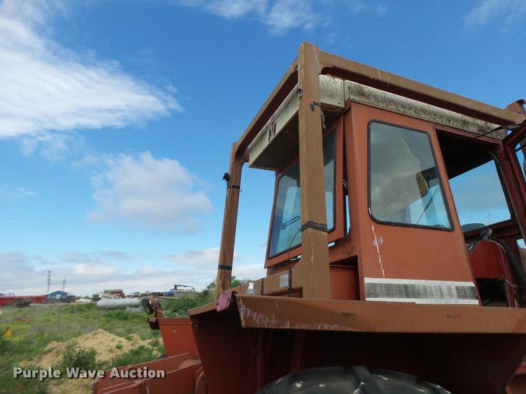 image for item DB1309 International 4186 4WD tractor