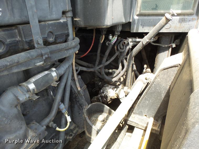 image for item DB1313 Caterpillar Challenger 65 tractor