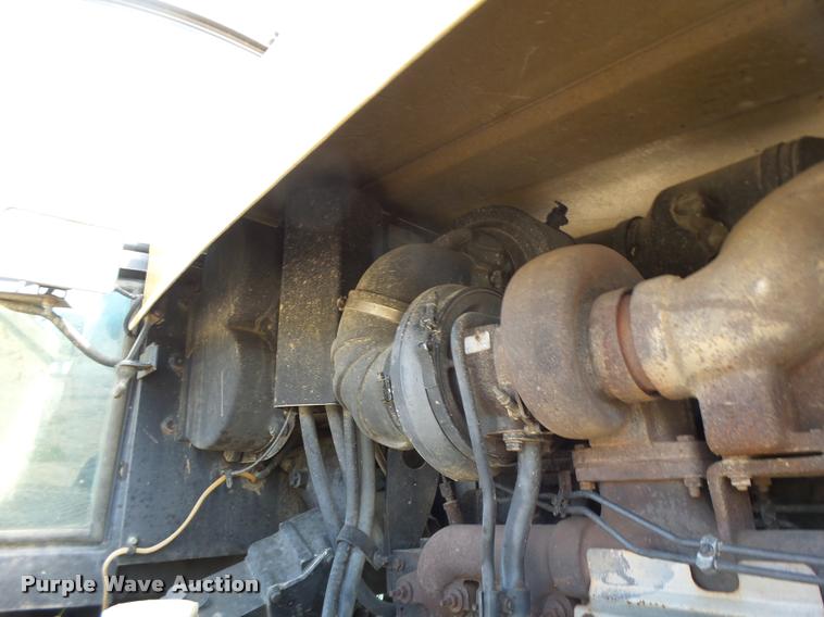 image for item DB1313 Caterpillar Challenger 65 tractor