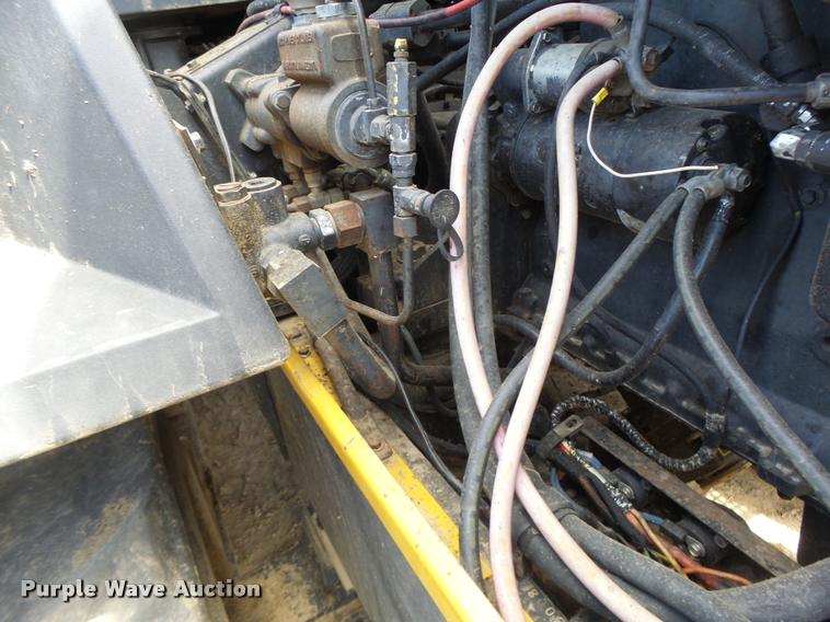 image for item DB1313 Caterpillar Challenger 65 tractor