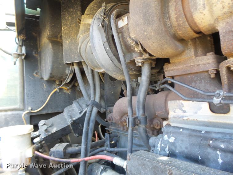 image for item DB1313 Caterpillar Challenger 65 tractor