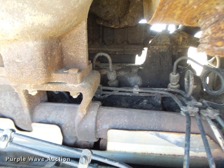 image for item DB1313 Caterpillar Challenger 65 tractor