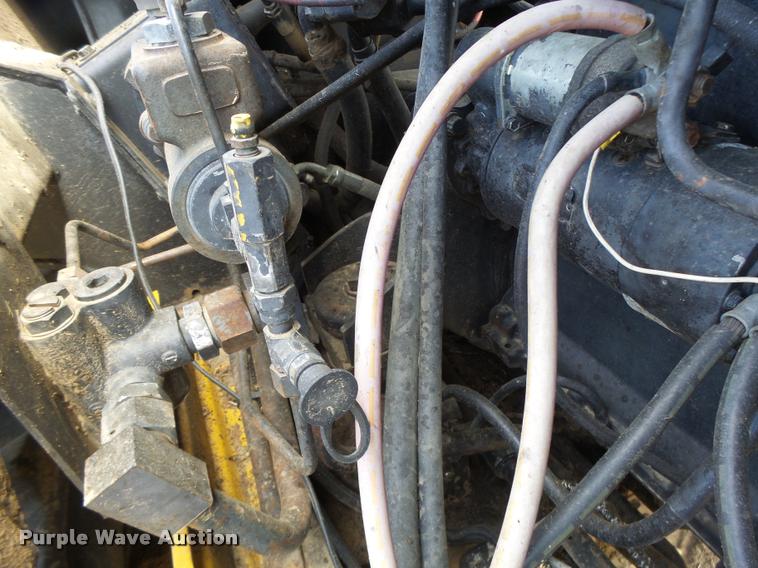 image for item DB1313 Caterpillar Challenger 65 tractor