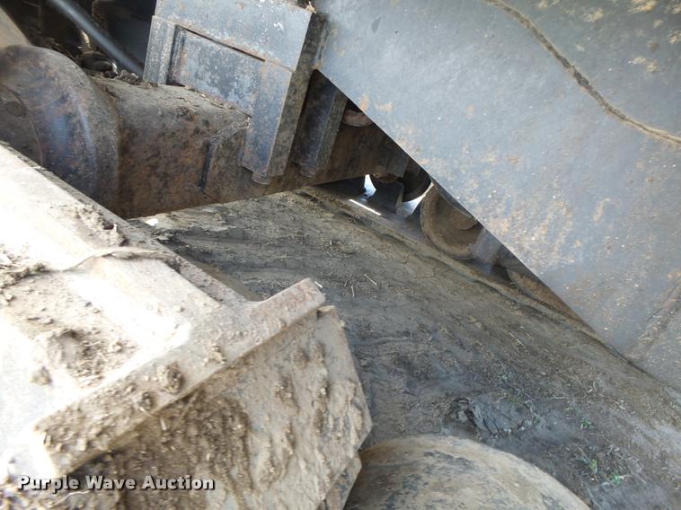 image for item DB1313 Caterpillar Challenger 65 tractor