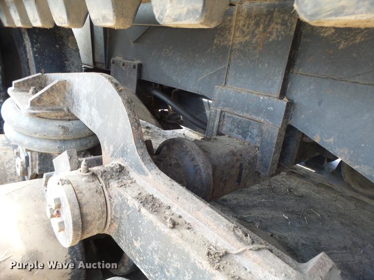 image for item DB1313 Caterpillar Challenger 65 tractor