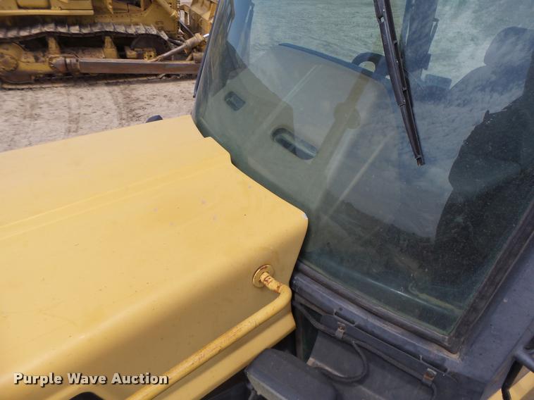 image for item DB1313 Caterpillar Challenger 65 tractor