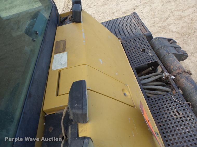 image for item DB1313 Caterpillar Challenger 65 tractor