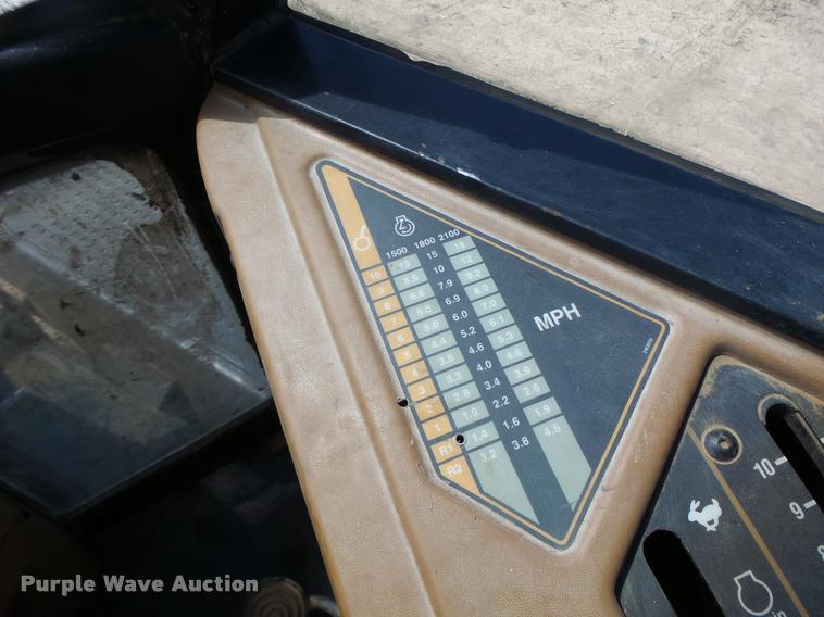 image for item DB1313 Caterpillar Challenger 65 tractor