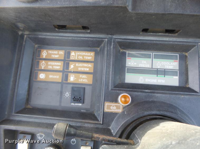 image for item DB1313 Caterpillar Challenger 65 tractor