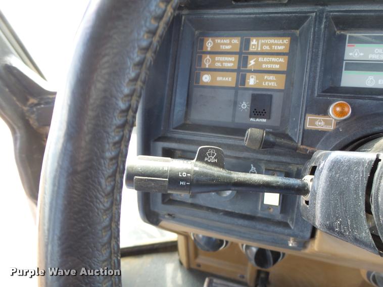 image for item DB1313 Caterpillar Challenger 65 tractor