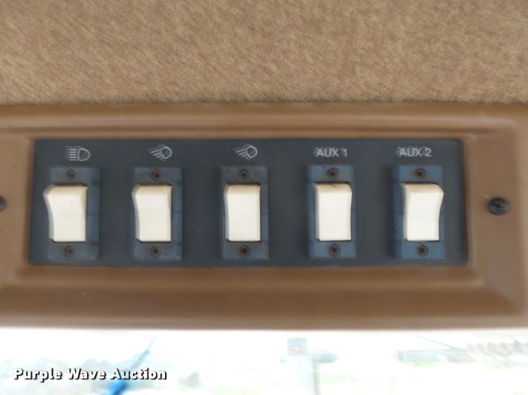 image for item DB1313 Caterpillar Challenger 65 tractor