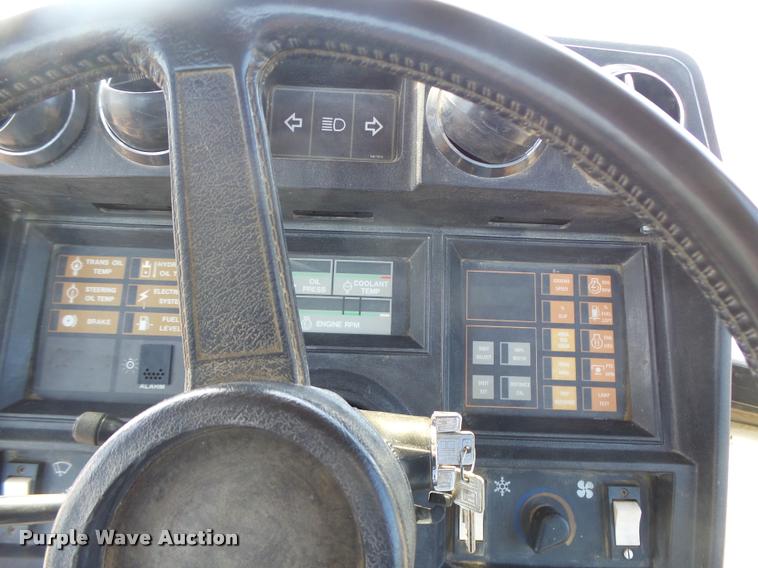 image for item DB1313 Caterpillar Challenger 65 tractor