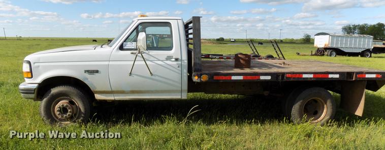 image for item DB2282 1994 Ford F450 Super Duty flatbed truck