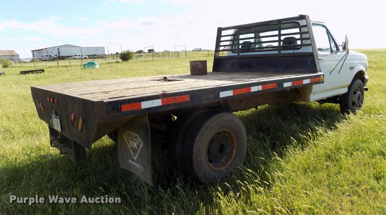 image for item DB2282 1994 Ford F450 Super Duty flatbed truck