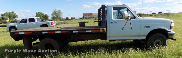 image for item DB2282 1994 Ford F450 Super Duty flatbed truck