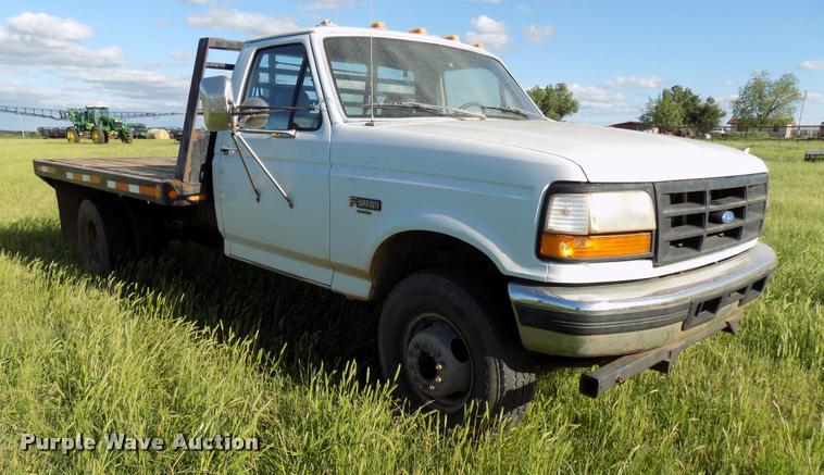 image for item DB2282 1994 Ford F450 Super Duty flatbed truck