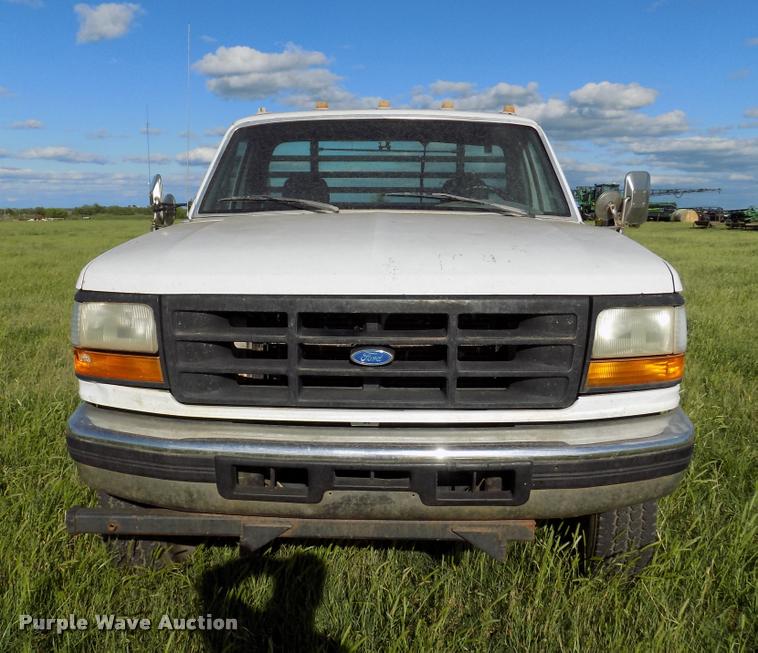 image for item DB2282 1994 Ford F450 Super Duty flatbed truck