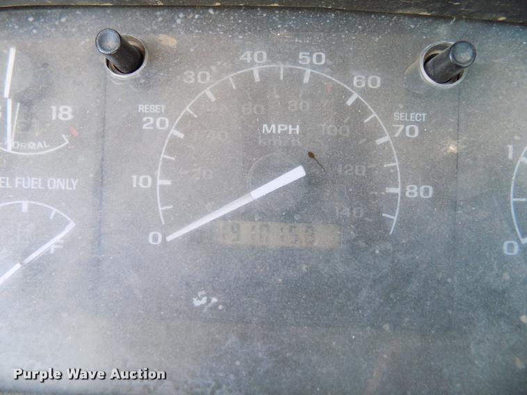 image for item DB2282 1994 Ford F450 Super Duty flatbed truck